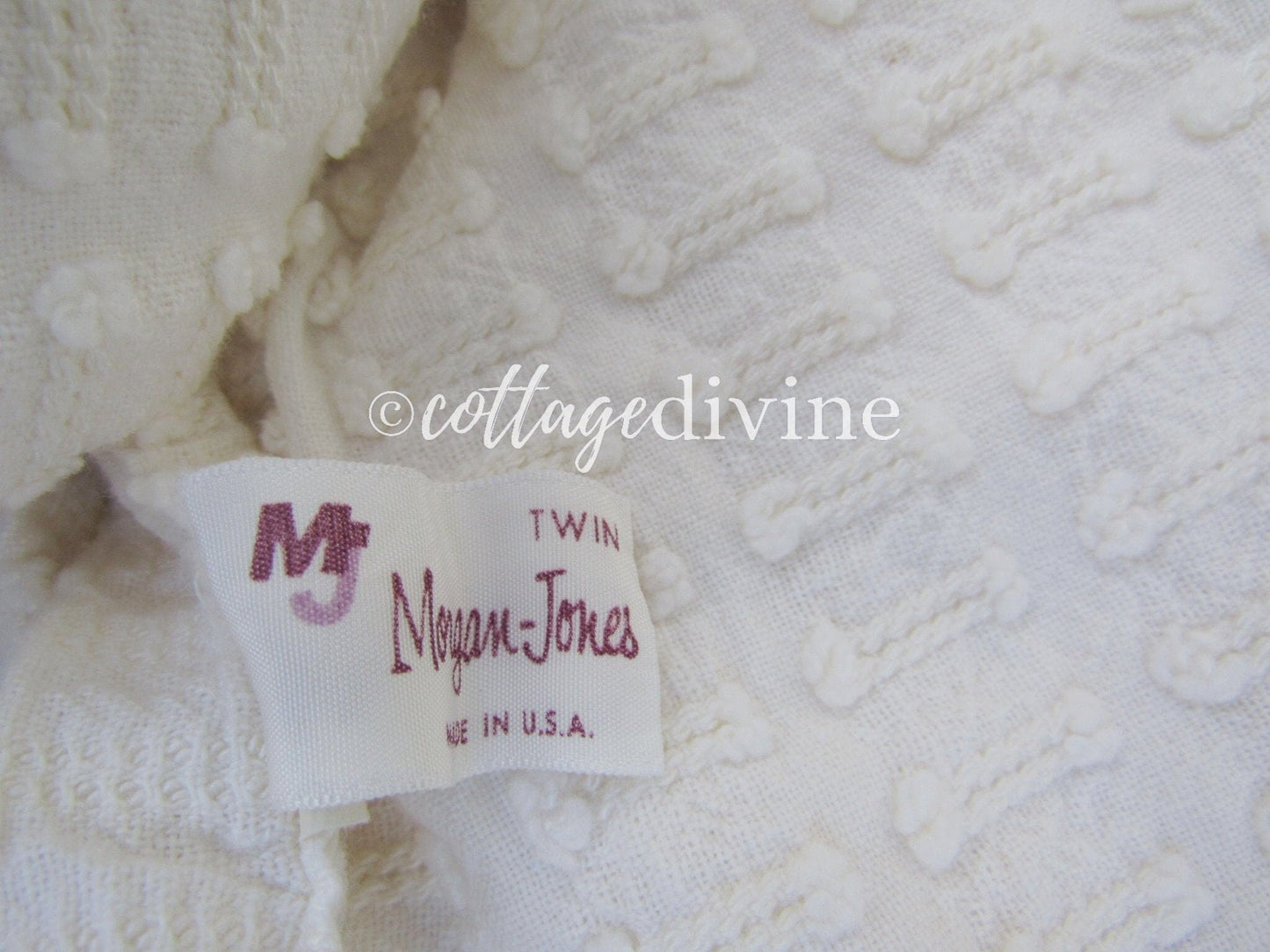 Fresh White Buttons 'n Bows Vintage Morgan Jones Chenille Bedspread, Twin, NOS