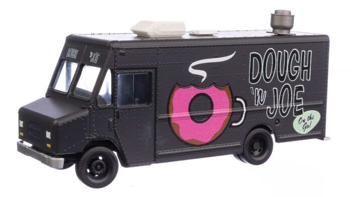 Walthers SceneMaster 949-12111 HO Morgan Olson Route Star Dough 'n Joe Food Van