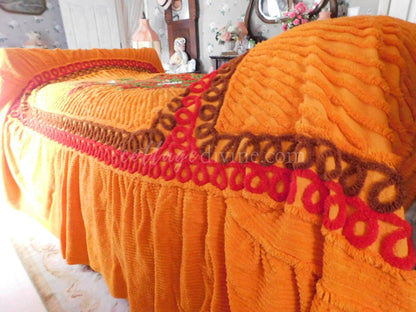 Eyepopping Tango Peacock Vintage Chenille Bedspread, Fitted Full Size with Skirt