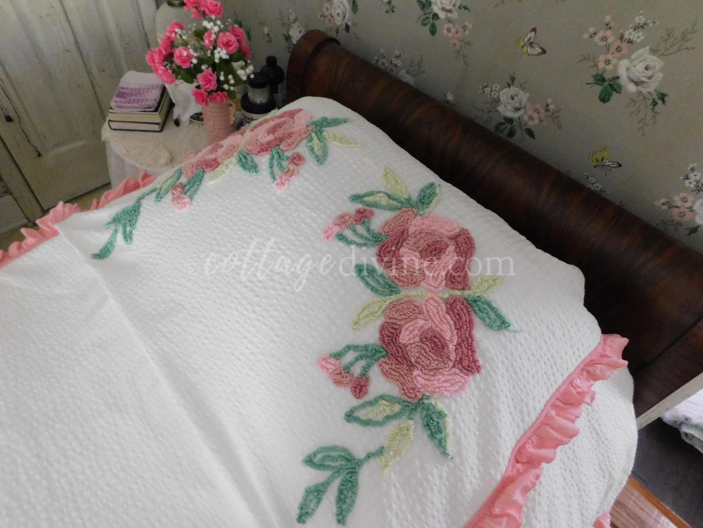 Divine Cottage Vintage Seersucker Ruffled Bedspread, Tufted with Chenille Rose Blooms, Twin/Full Size