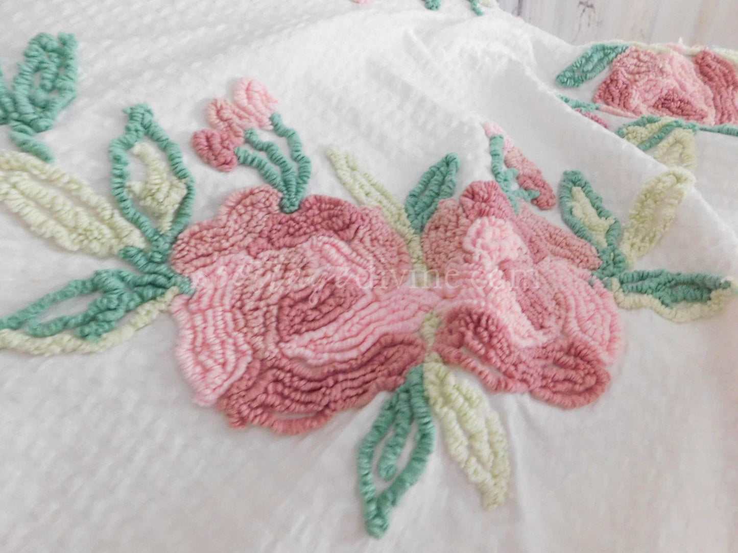 Divine Cottage Vintage Seersucker Ruffled Bedspread, Tufted with Chenille Rose Blooms, Twin/Full Size